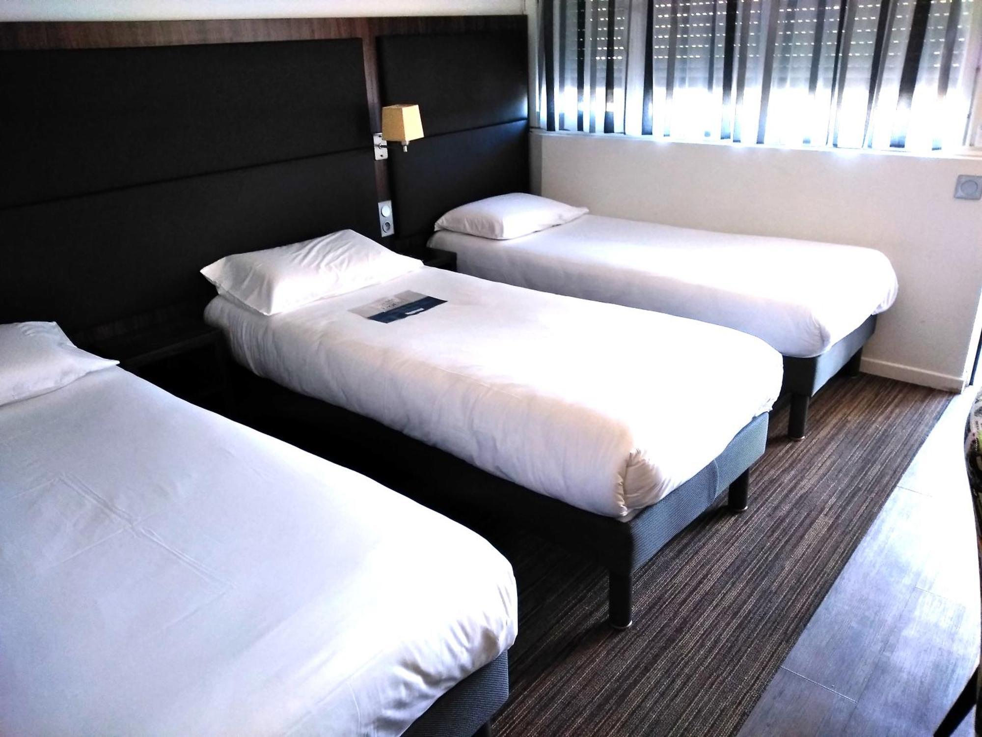 กีริอ๊าด บอร์โด เวสต์ - เมริญัก แอโรปอร์ Hotel เมรินแญค ภายนอก รูปภาพ